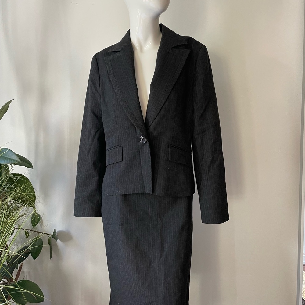 louben grey Black pinstripes Women's Blazer skirt 2 pc suit grey